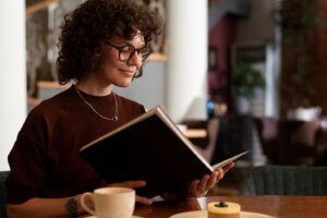 Read more about the article How Sci-Fi Thrillers Explore the Bonds That Define Us